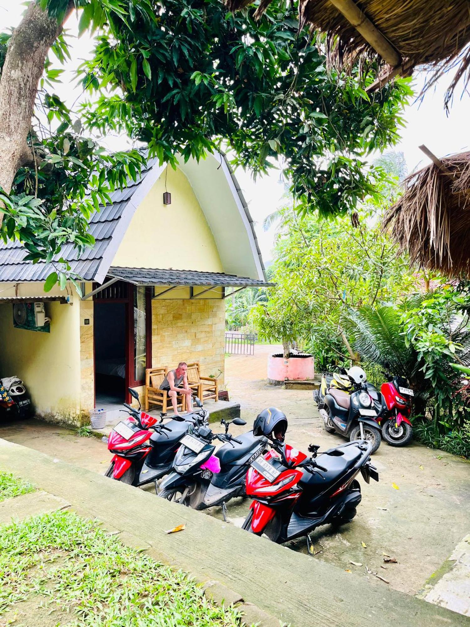 Roy Homestay Kuta Kuta  Exterior foto
